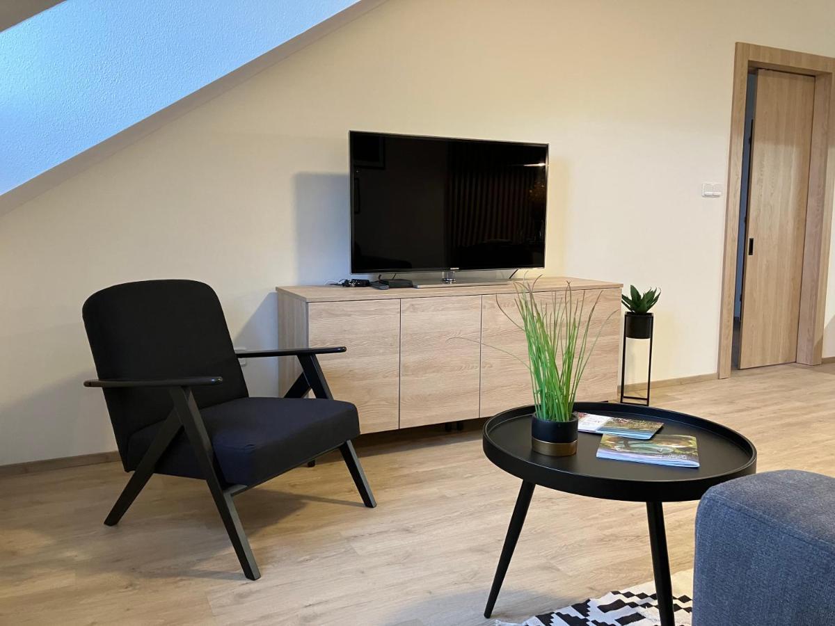 Apartman Nahore Vacov Buitenkant foto