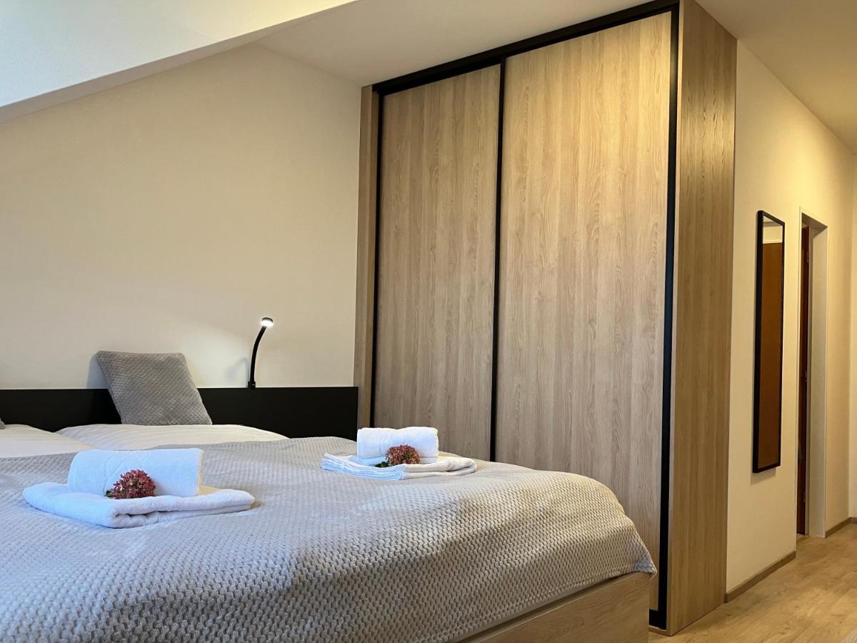 Apartman Nahore Vacov Buitenkant foto